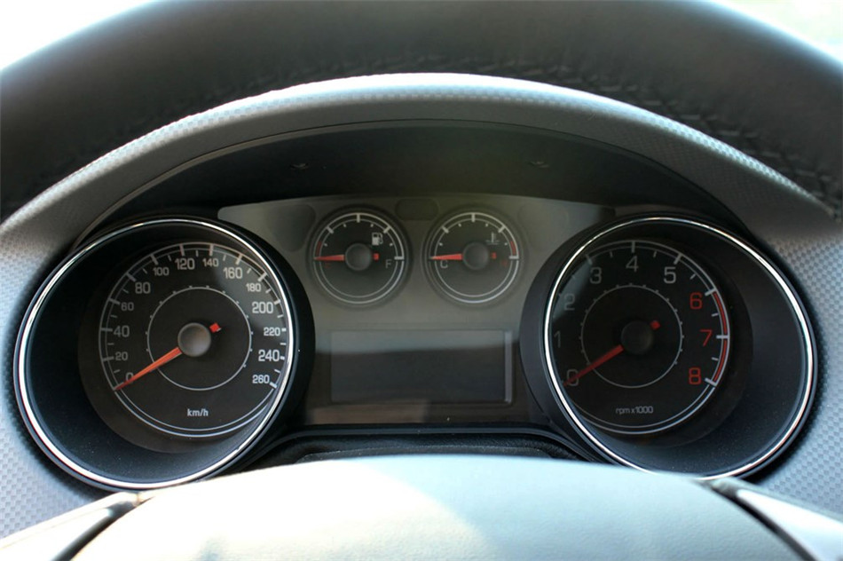 博悦 2011款 1.4T AT 舒适版 内饰