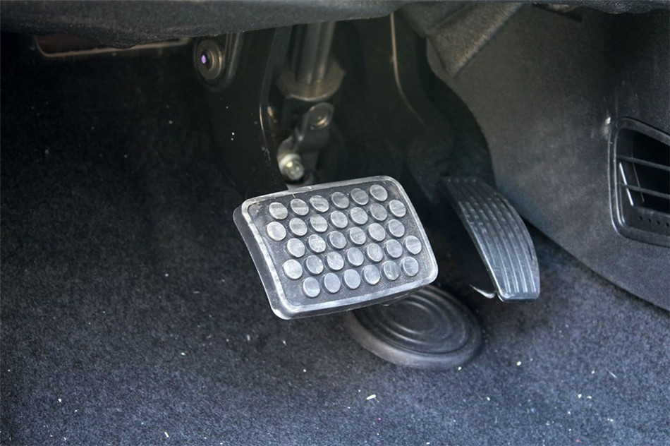 博悦 2011款 1.4T AT 舒适版 内饰