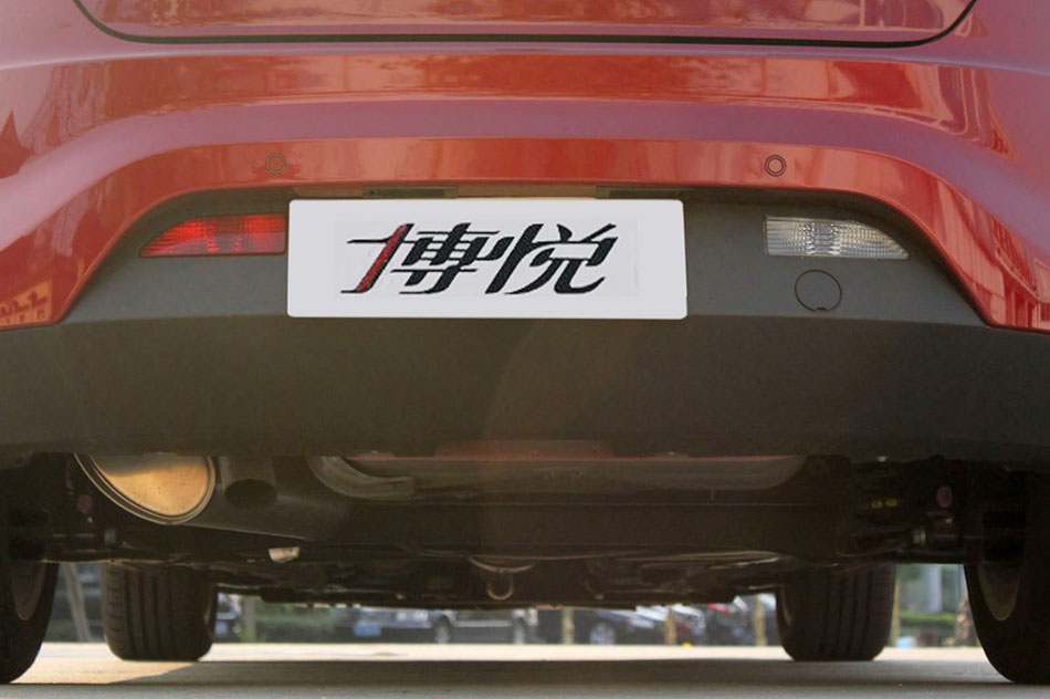 博悦 2011款 1.4T AT 舒适版 引擎底盘