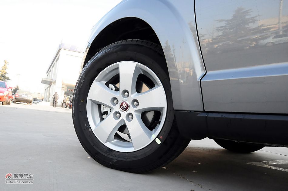 2012款菲跃实拍