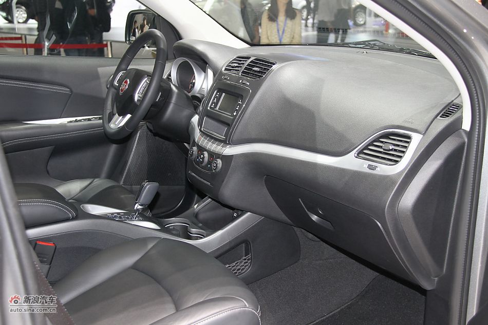 菲亚特FREEMONT菲跃