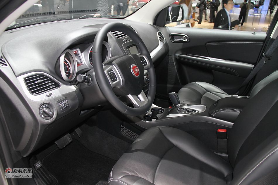 菲亚特FREEMONT菲跃