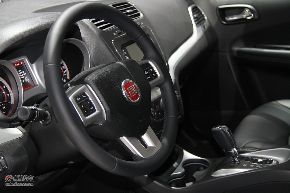 菲亚特FREEMONT菲跃