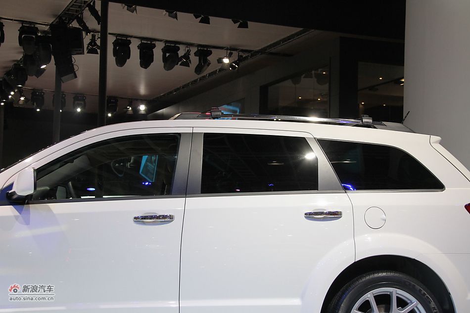 菲亚特FREEMONT菲跃