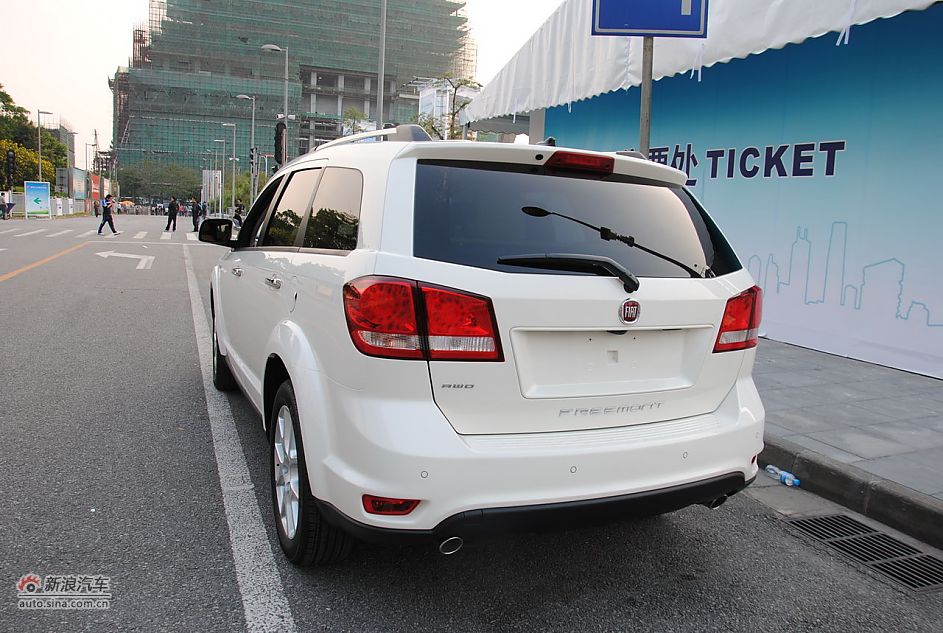 2011广州车展新车图解菲亚特Freemont
