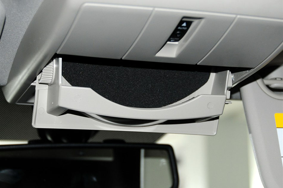 2013款 2.4L 豪华导航 空间