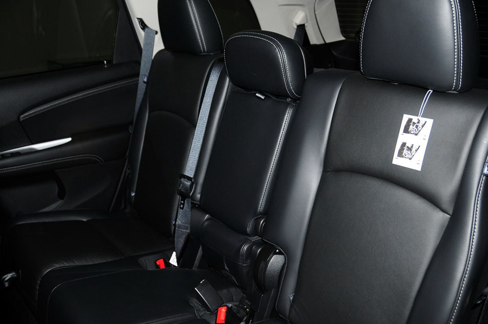 2013款 2.4L 豪华导航 空间