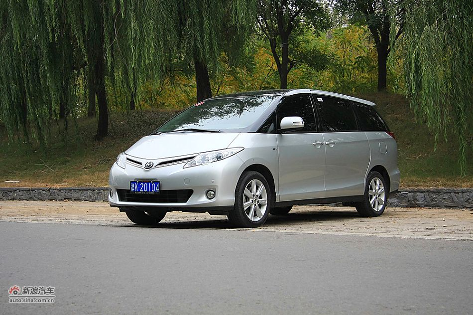 新普瑞维亚2.4AT七座豪华版