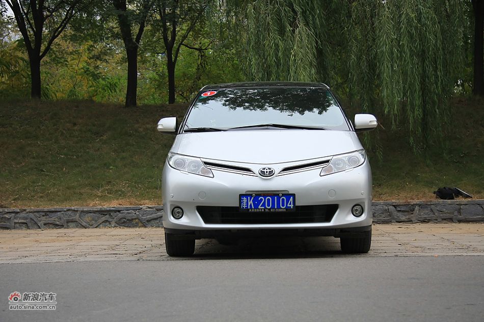 新普瑞维亚2.4AT七座豪华版