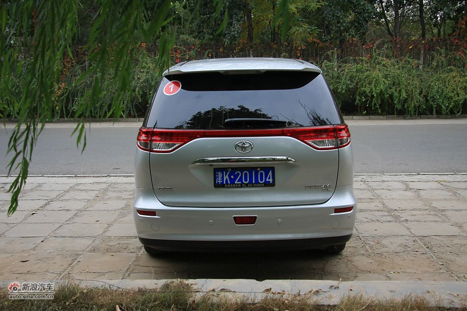 新普瑞维亚2.4AT七座豪华版