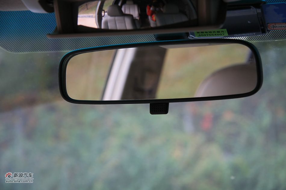 新普瑞维亚2.4AT七座豪华版