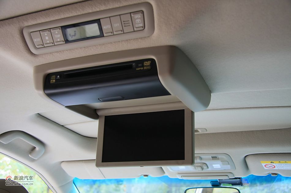 新普瑞维亚2.4AT七座豪华版