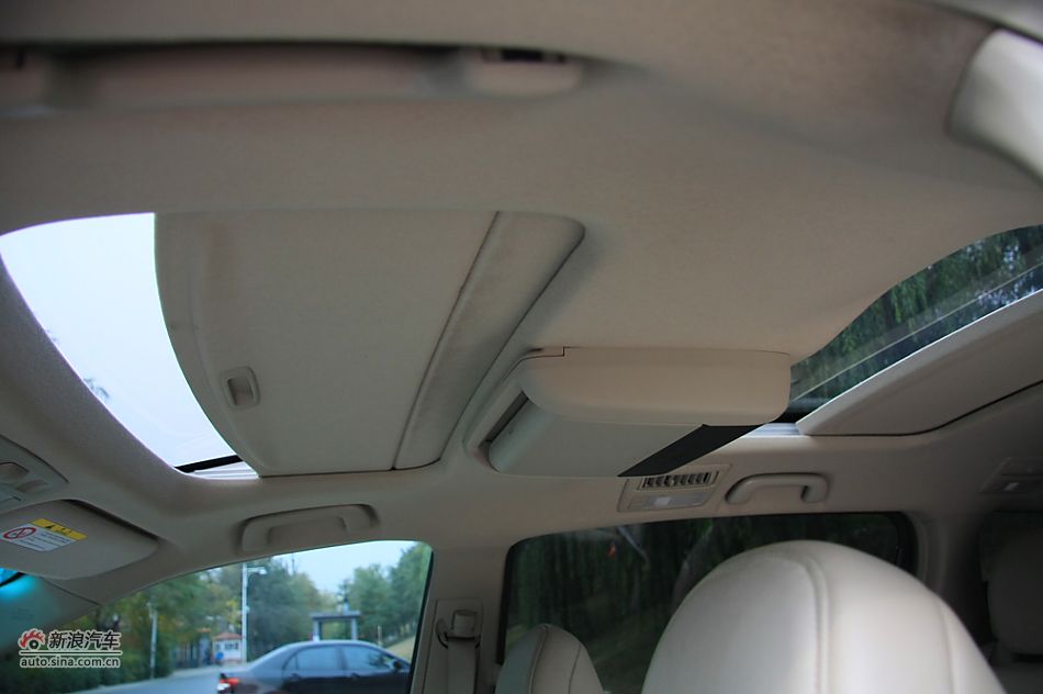 新普瑞维亚2.4AT七座豪华版