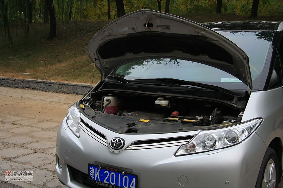 新普瑞维亚2.4AT七座豪华版