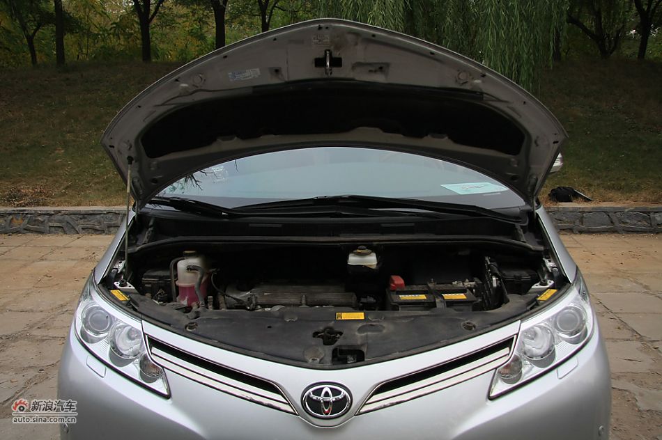 新普瑞维亚2.4AT七座豪华版