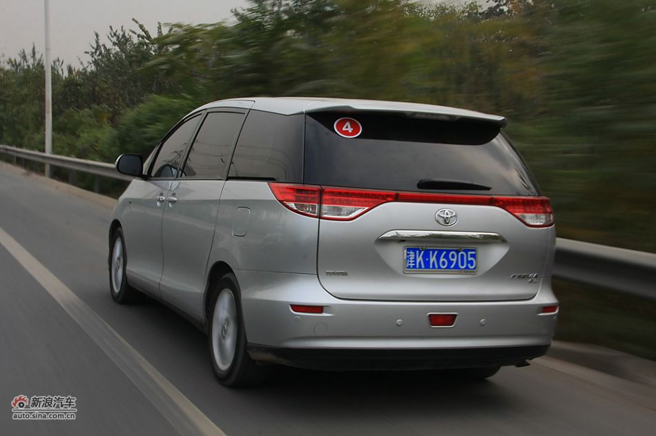 普瑞维亚2.4AT七座豪华版动态