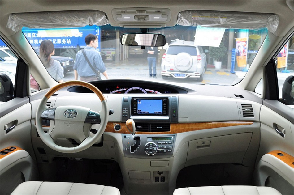 新PREVIA普瑞维亚2.4AT七座豪华版