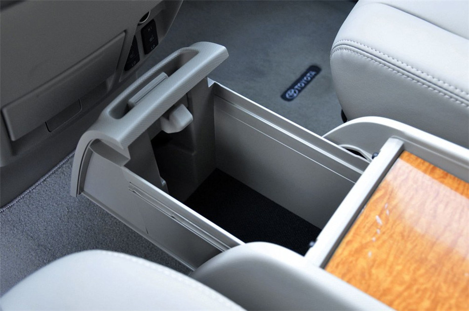 新PREVIA普瑞维亚2.4AT七座豪华版