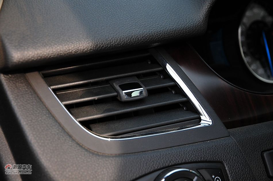 2011款福特锐界3.5L尊锐型