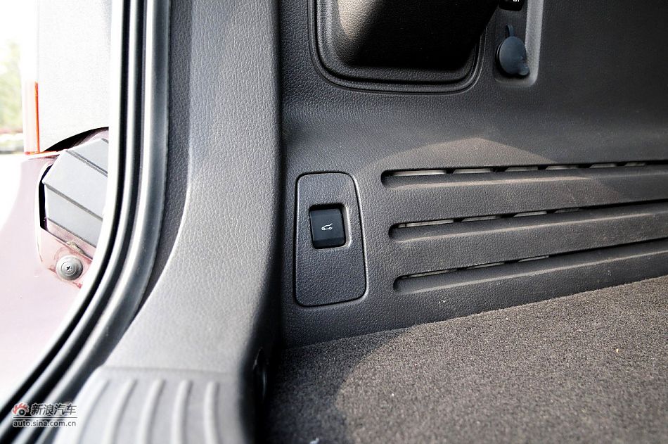 2011款福特锐界3.5L尊锐型