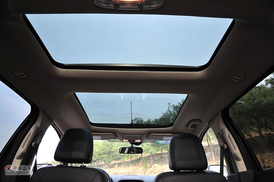 2011款福特锐界3.5L尊锐型