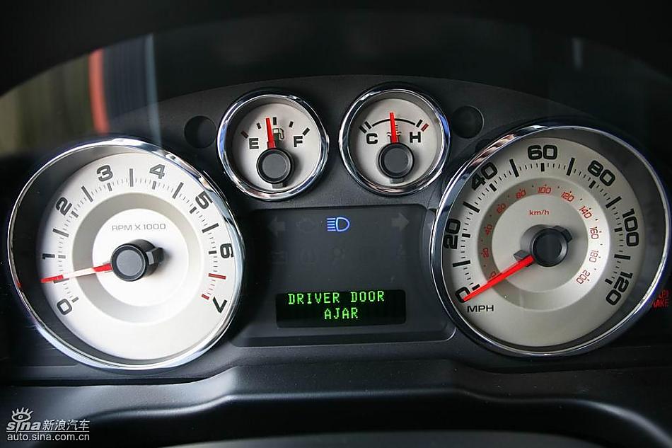 09款福特爱虎实拍