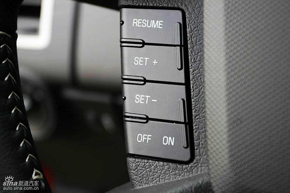 09款福特爱虎实拍