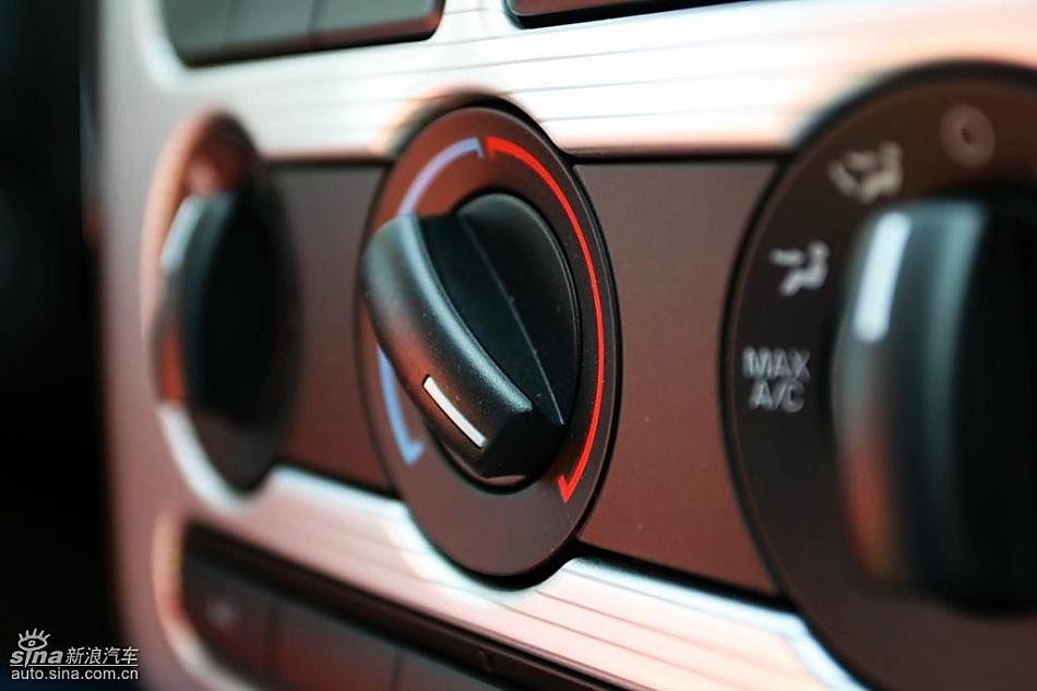 09款福特爱虎实拍