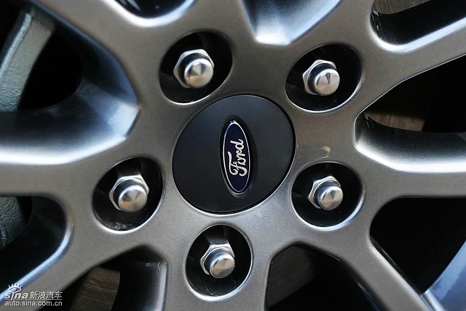 09款福特爱虎实拍