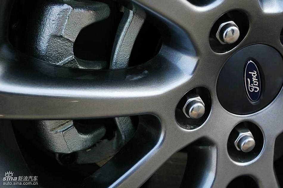 09款福特爱虎实拍