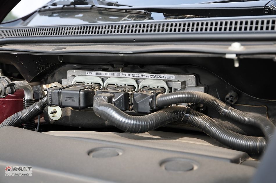 2011款福特锐界3.5L尊锐型