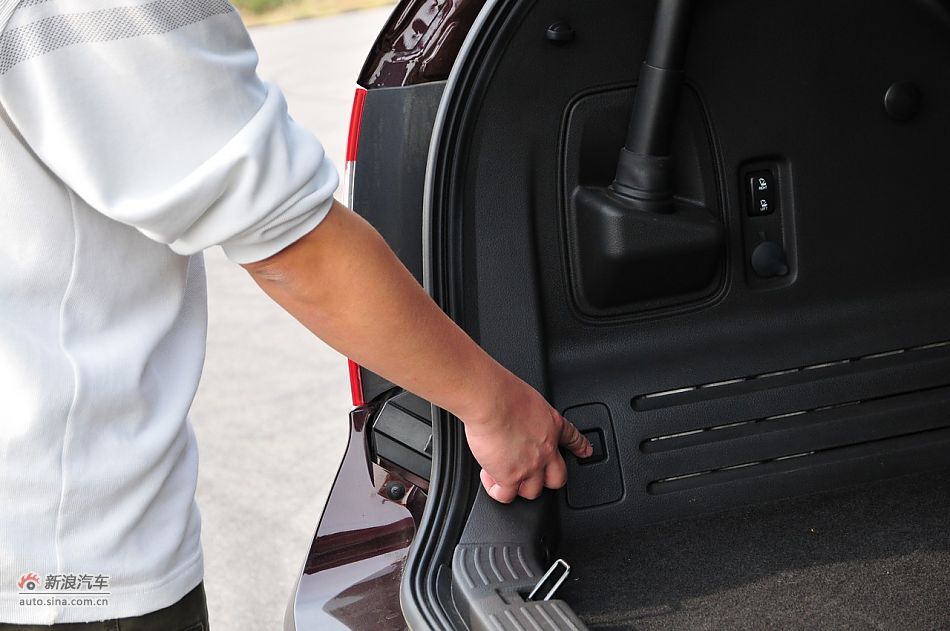 2011款福特锐界3.5L尊锐型