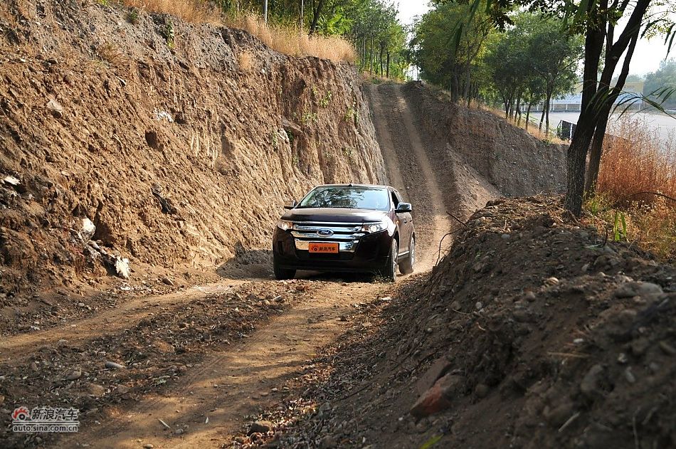 2011款福特锐界3.5L尊锐型