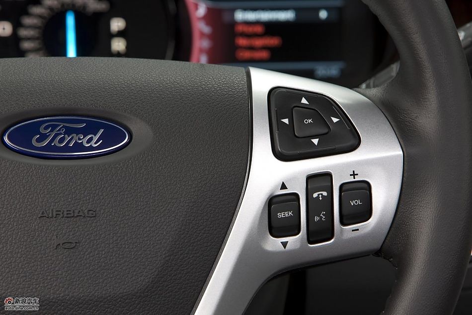 2011款福特Edge锐界内饰