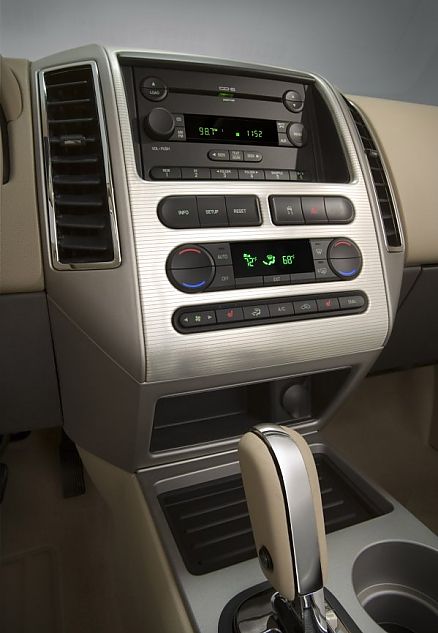 2009款福特爱虎资料图