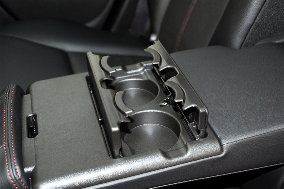 锐界 2012款 3.5L AT 尊锐型 座椅空间