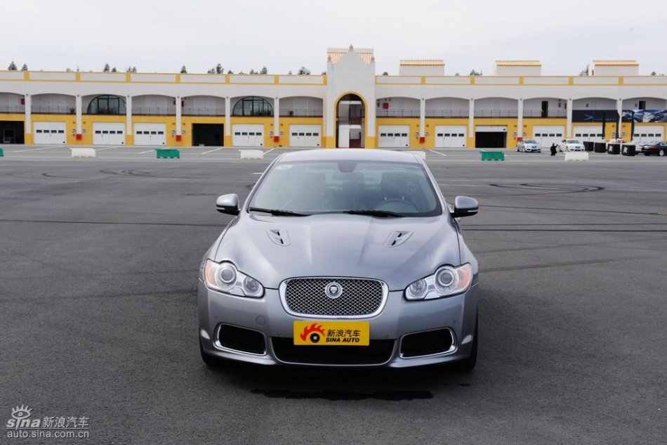 捷豹XFR外观