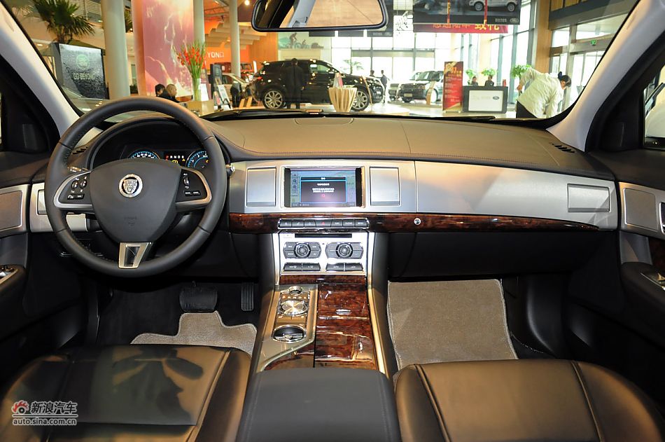 2012款捷豹XF实拍