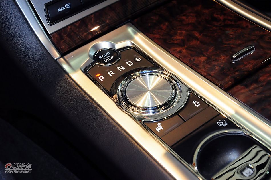 2012款捷豹XF实拍