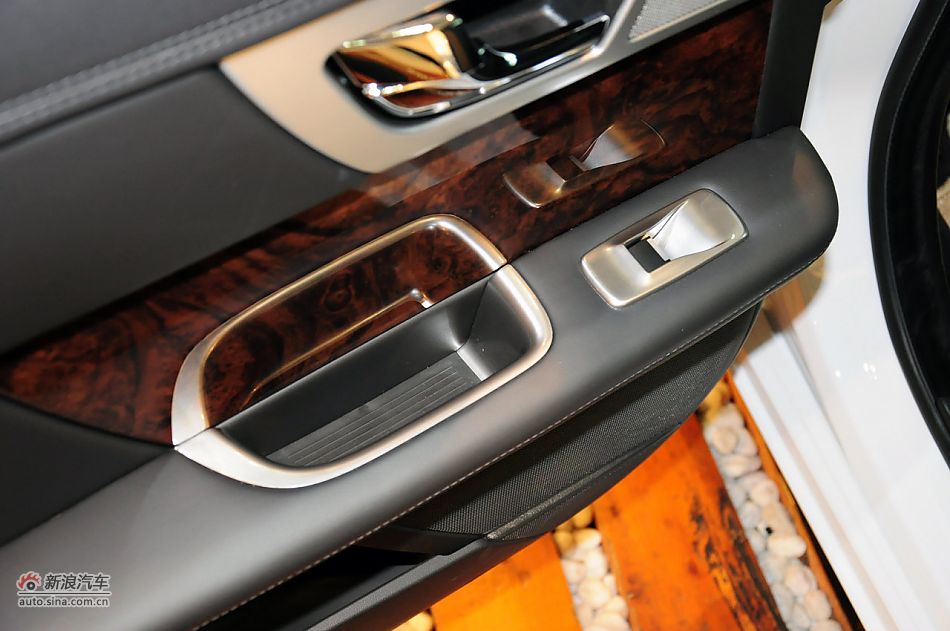 2012款捷豹XF实拍