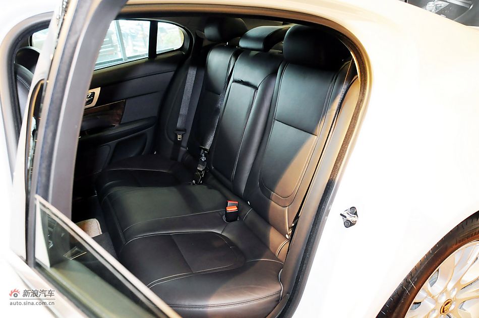 2012款捷豹XF实拍