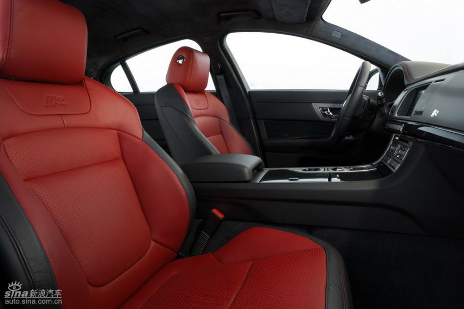 捷豹XFR内饰图片
