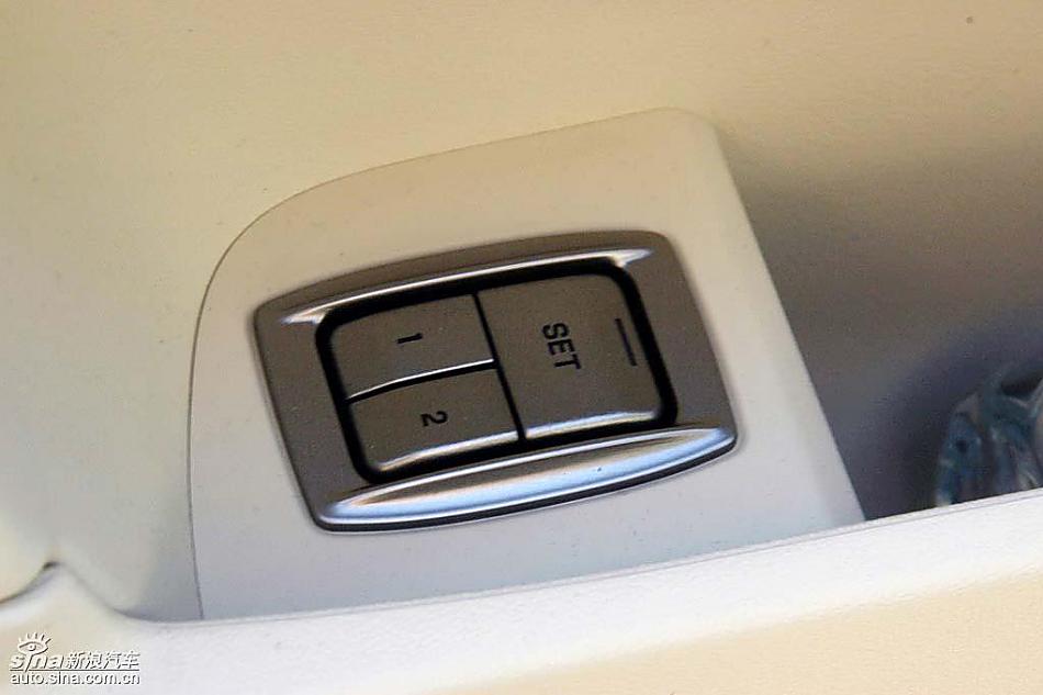 捷豹XF内座椅记忆按钮