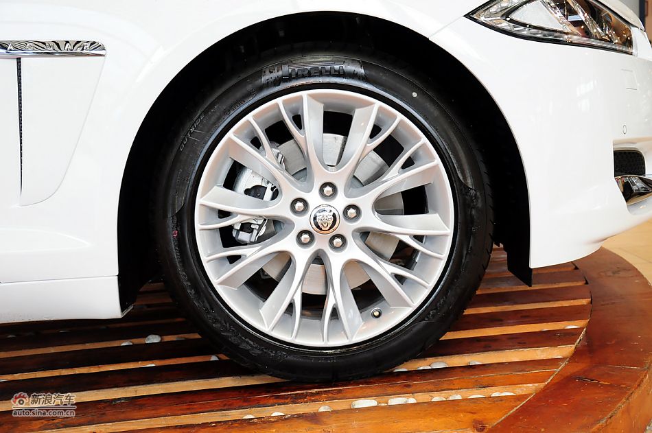 2012款捷豹XF实拍