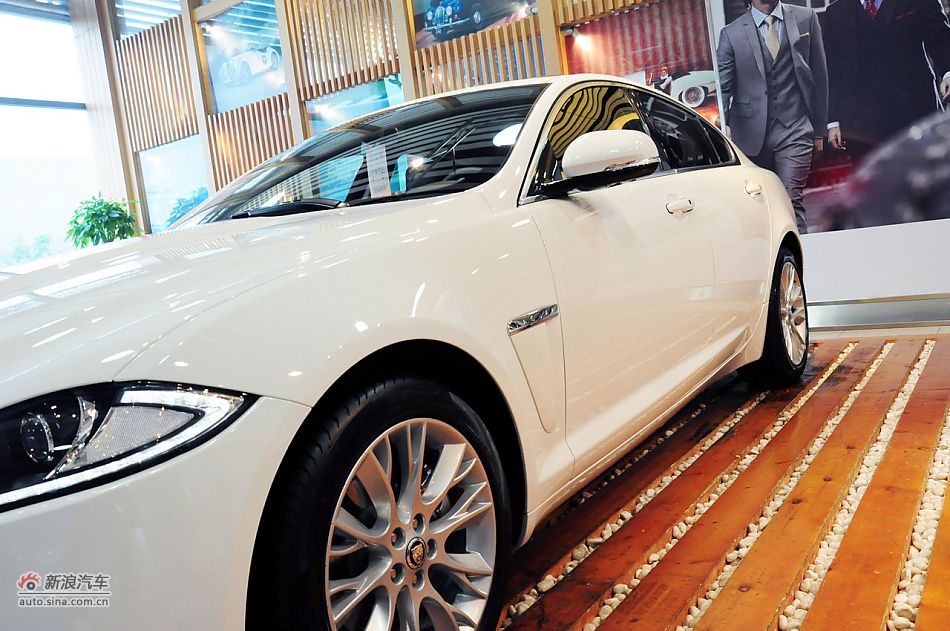 2012款捷豹XF实拍