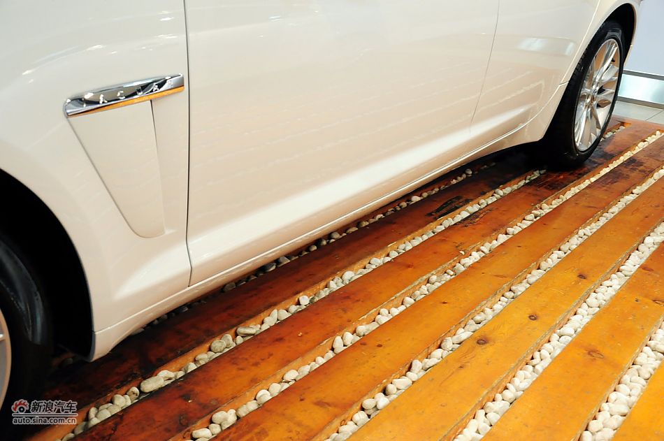 2012款捷豹XF实拍