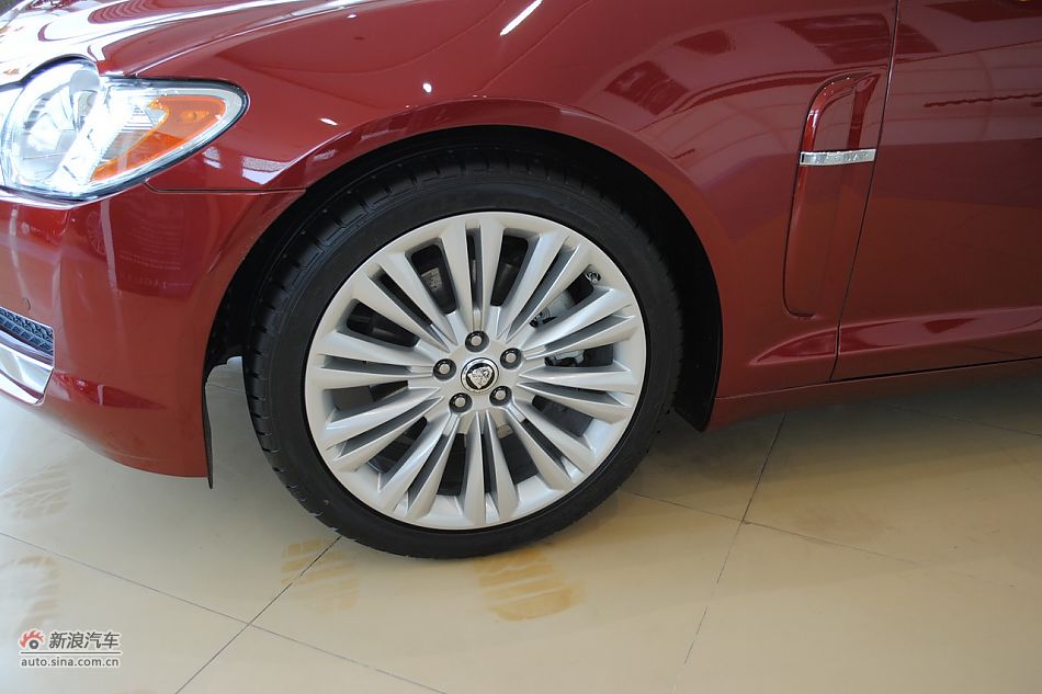 车辆外观及细节