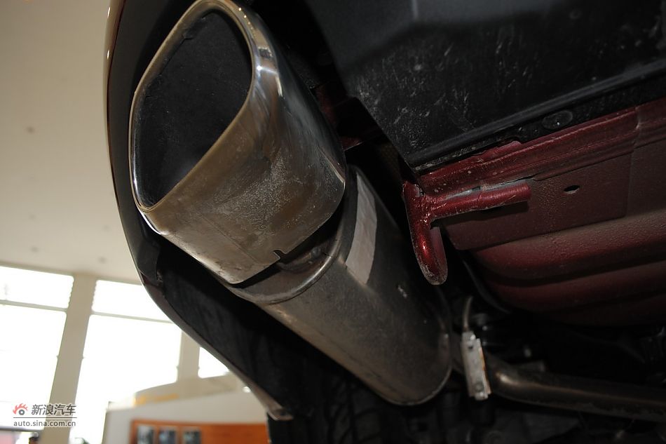 发动机、底盘悬挂及后备箱