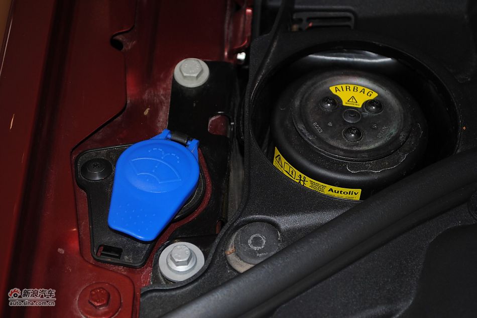 发动机、底盘悬挂及后备箱