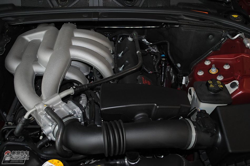 发动机、底盘悬挂及后备箱